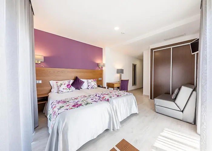 Santo António De Pádua Hotel